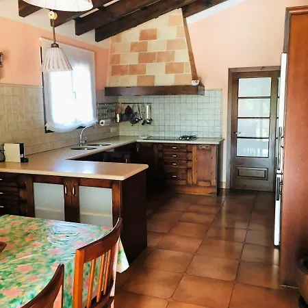 6 Con Piscina Privada. Villa