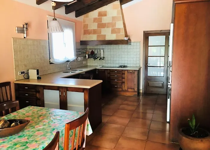 6 Con Piscina Privada. Villa